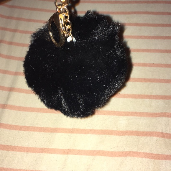 Puff Ball keychain - Picture 1 of 1